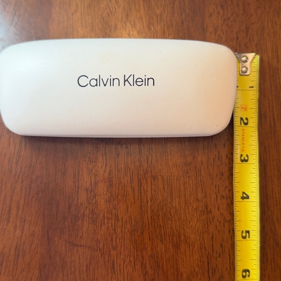👓Calvin Klein Hard Glasses Case in White & Black w/Velvet Interior, EUC, Clean! - Picture 9 of 10
